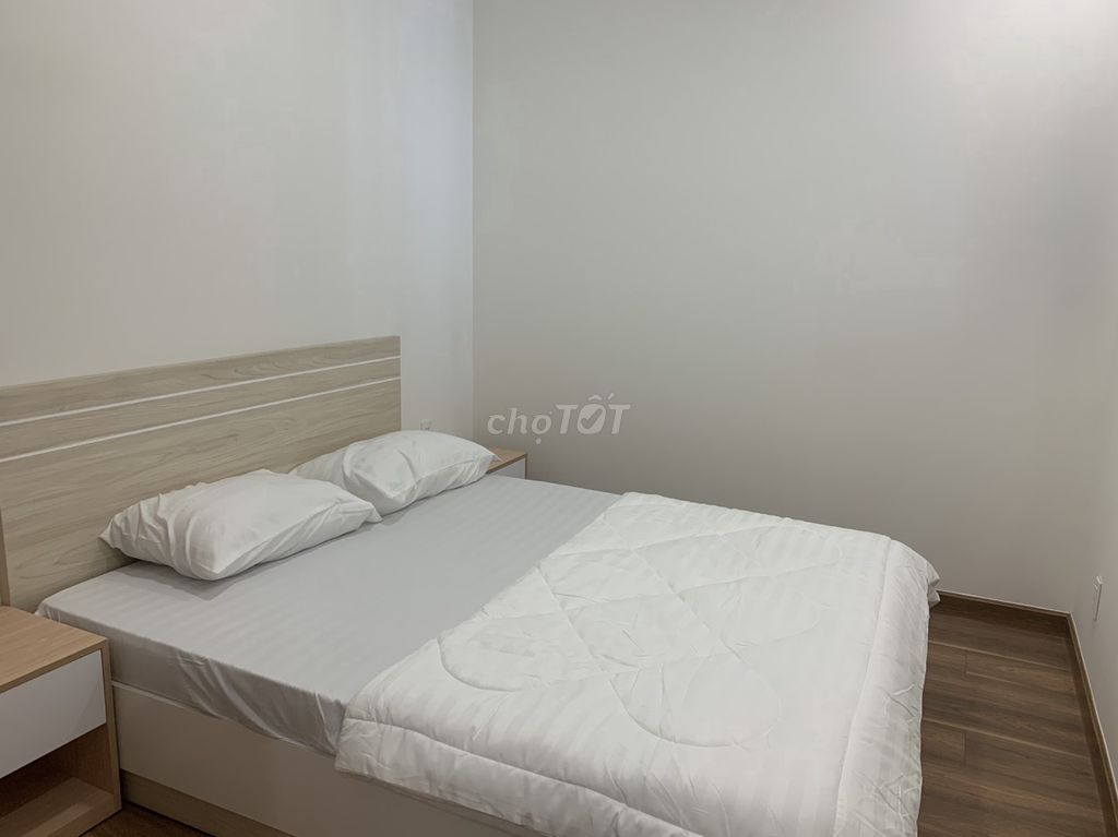 căn 2pn full nội thất tầng cao Q7 Saigon Riverside 67m2