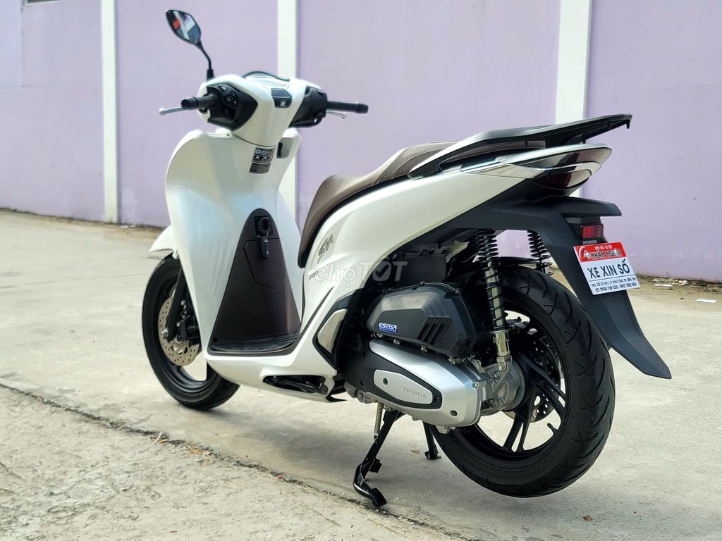 SH160I TRẮNG ĐEN ABS 2023