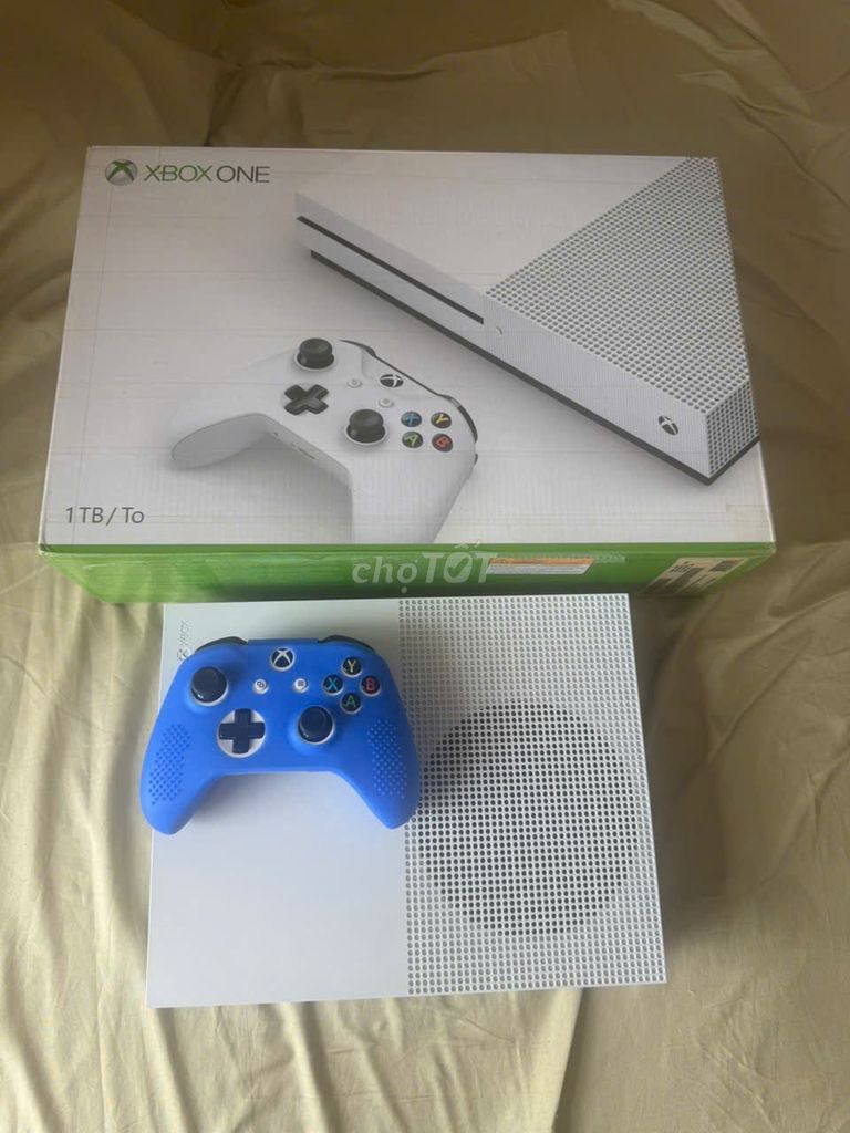 Xbox One S 1TB + 1 tay cầm Full Box đẹp như mới