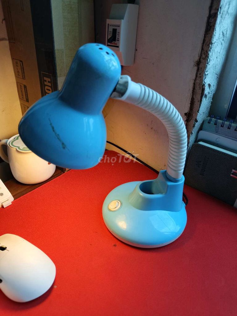 Đèn bàn Nhựa Xanh dương Hiện đại Bảo vệ mắt. Mua bán Đèn tại Quận Cầu Giấy Hà Nội được đăng bởi Thành Đạt Vũ hình 1