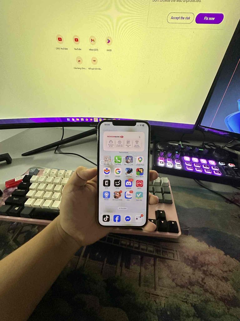 Apple iPhone 12 Pro Max Vàng Zin full. Mua bán Điện thoại tại Thành phố Hạ Long Quảng Ninh được đăng bởi Quý Trần hình 1