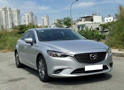 Bán gấp Mazda 6 Luxury model 2020 Bạc hiếm có