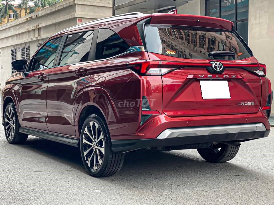 Cần bán Toyota Veloz Cross Top màu đỏ zin. Mua bán Ô tô tại Quận Gò Vấp Tp Hồ Chí Minh được đăng bởi Quang hình 3
