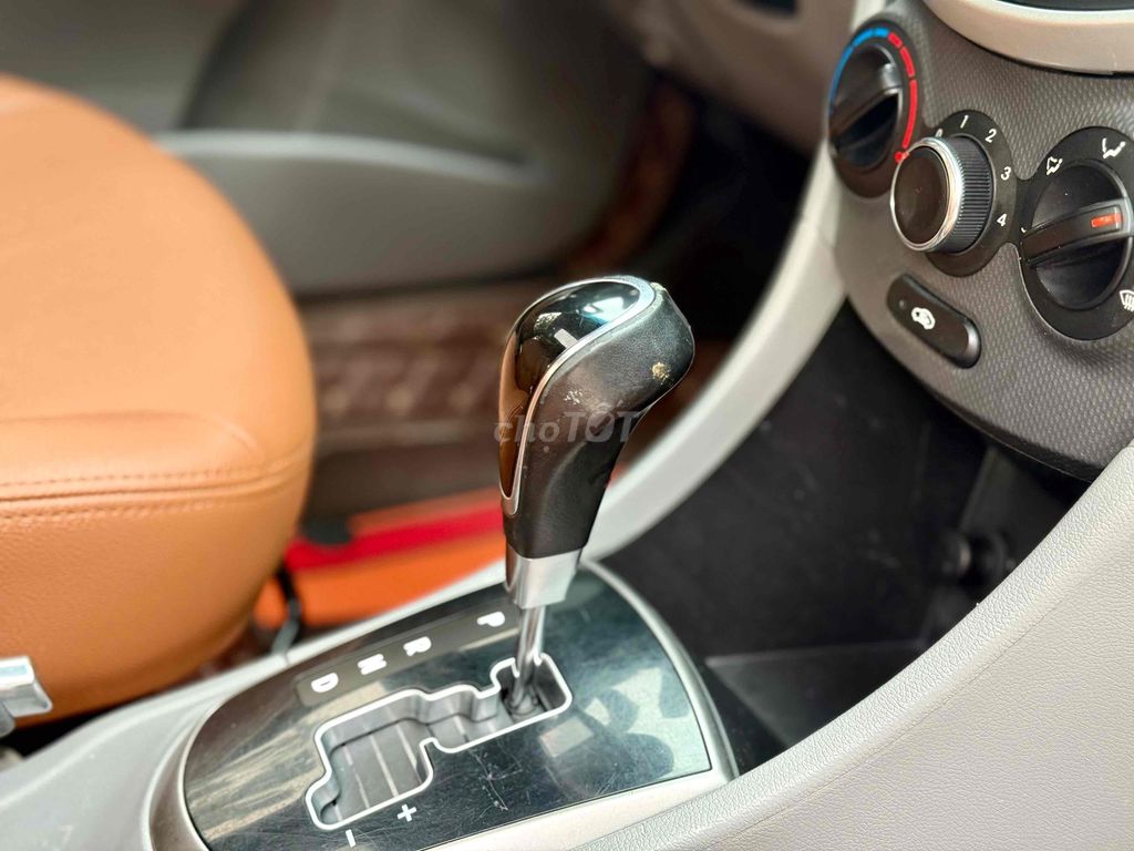 Hyundai Accent 2016 1.4 AT Hatchback - 11000 km. Mua bán Ô tô tại Quận Long Biên Hà Nội được đăng bởi Thế Anh hình 7