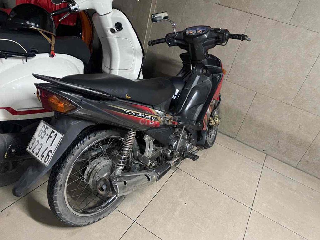 Yamaha Taurus Красно-черный мопед
