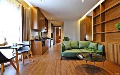 Căn hộ dịch vụ 70 m² · 1 PN · Đường Âu Cơ