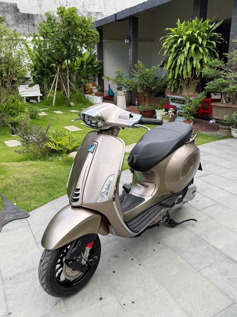 Vespa150 TFT 2024 Nâu Đồng siêu lướt 3400 km. Mua bán Xe máy tại Quận Cái Răng Cần Thơ được đăng bởi Cửa Hàng Xe Máy Quang Sang hình 1