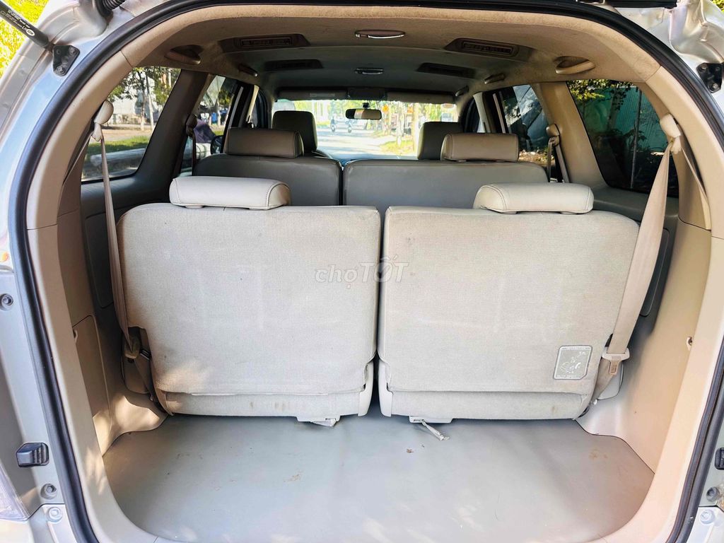 Toyota Innova, автомат, в отличном состоянии