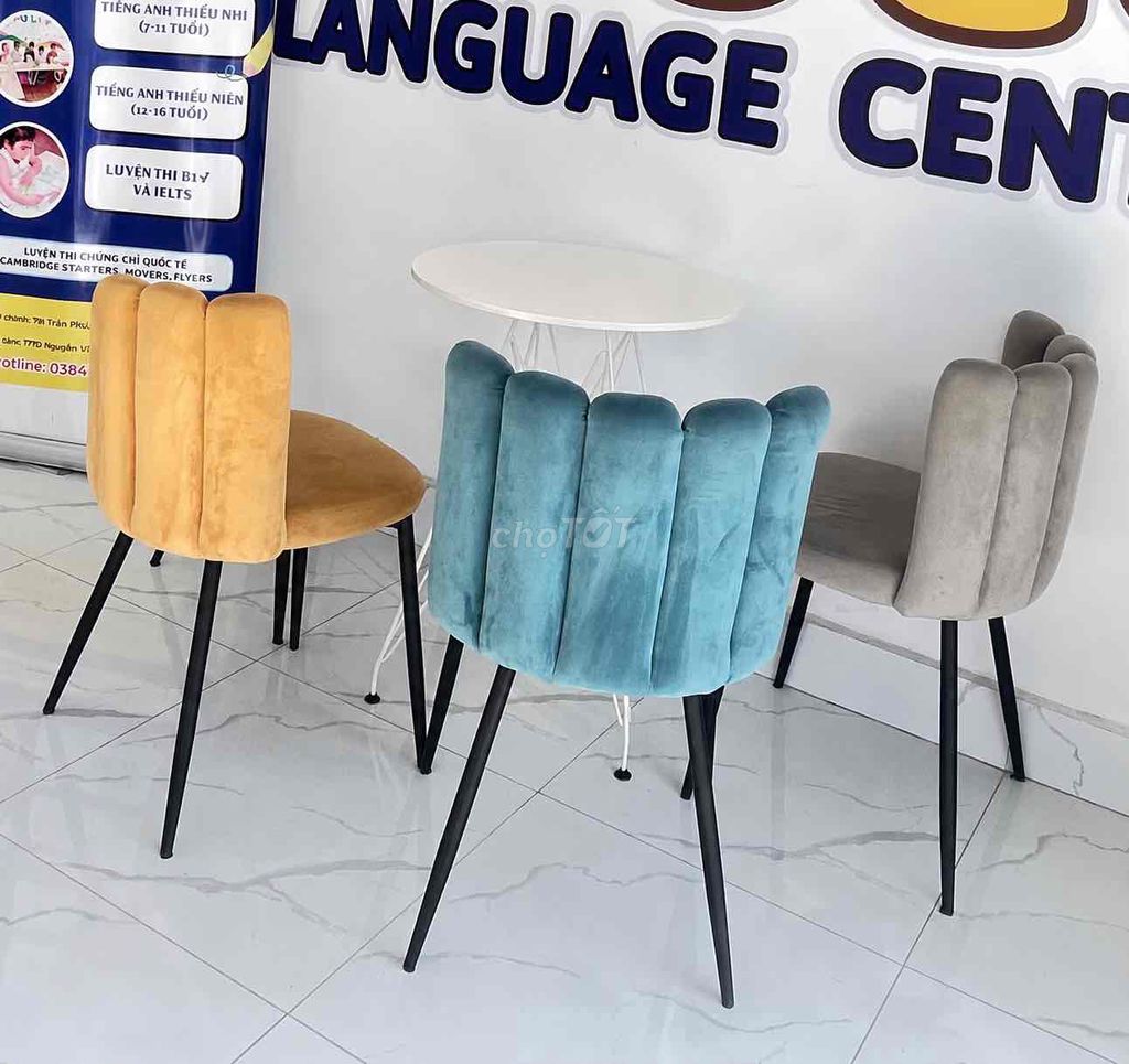 Bộ bàn ghế Nệm vải nhung, thép Nhập khẩu. Mua bán Bàn ghế tại Quận Ninh Kiều Cần Thơ được đăng bởi Thiên Nhi hình 1