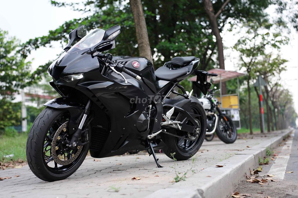 👦🏼🚦 HONDA CBR1000 RRR- FIREBLADE ODO 2K SIÊU LƯỚT. Mua bán Xe máy tại Thành phố Thủ Đức Tp Hồ Chí Minh được đăng bởi Thi Moto Thủ Đức hình 16