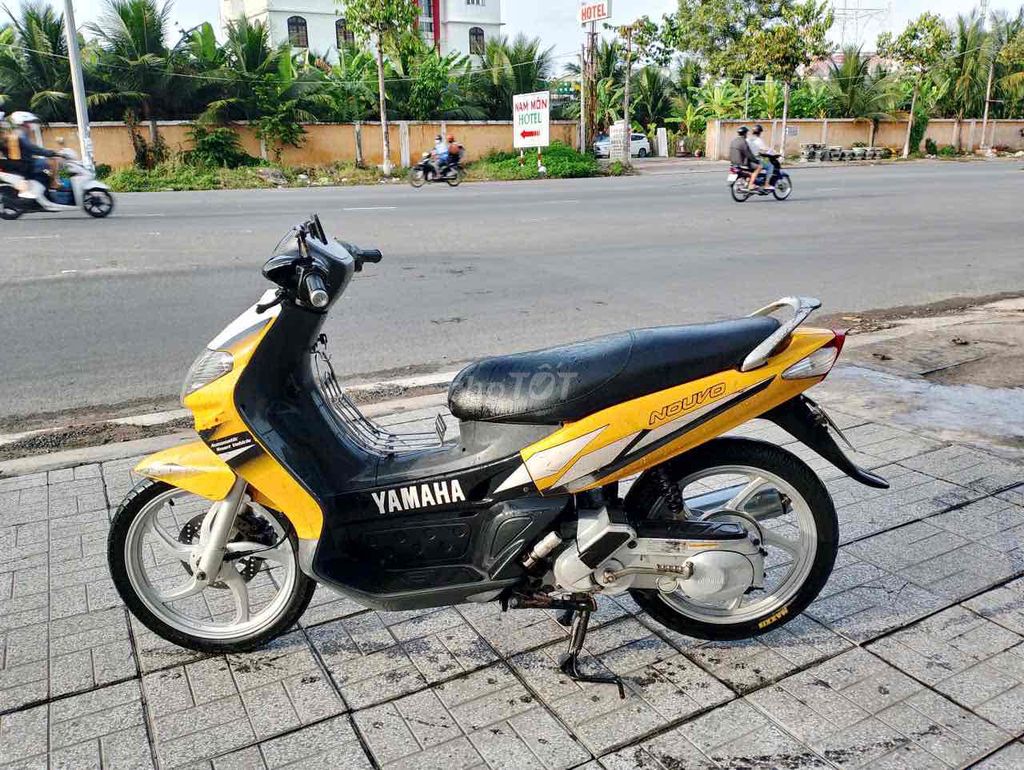 Yamaha Nouvo màu Vàng đen. Mua bán Xe máy tại Quận Ninh Kiều Cần Thơ được đăng bởi đầy cửa hàng cầu hưng lợi nk cần thơ hình 1