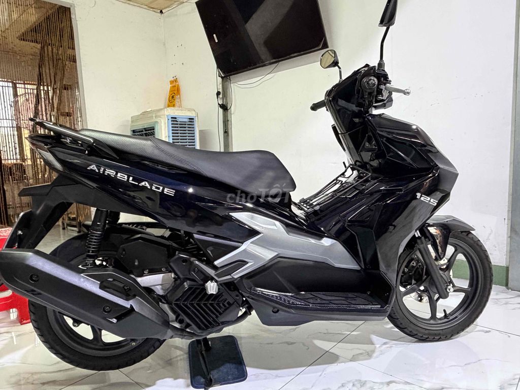Honda Airblade 125 2025 года, черный