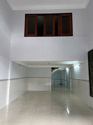 Cho thuê nhà nguyên căn mặt tiền chợ Bình Tiên