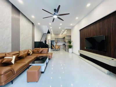 Căn nhà 3 tầng siêu đẹp đường Hói Kiểng 19 Nam Hoà Xuân, Đà nẵng  ✔️D