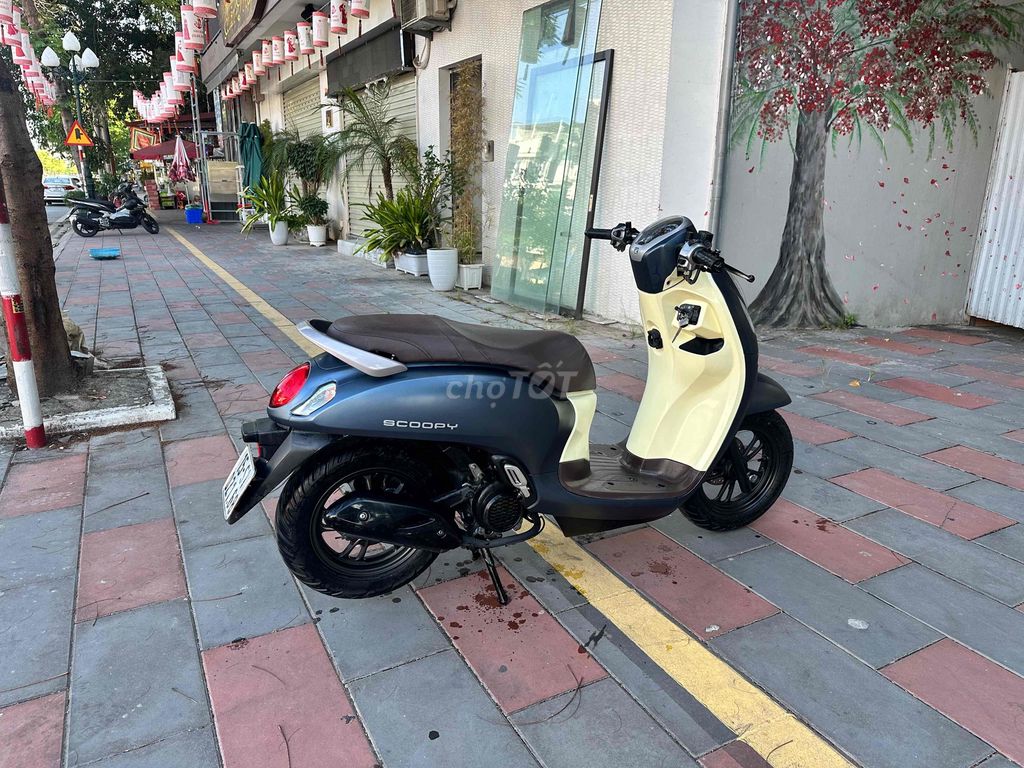 Honda Scoopy 2022 Серо-бежевая 20000 км