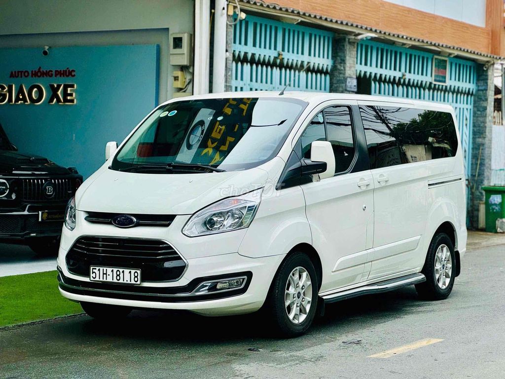 Ford Tourneo Limousine ghế thương gia VIp