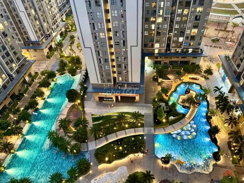 Căn Đẹp Giá Tốt 8Tr Full Nội Thất - View Hồ Bơi - Ở Gia Đình - Ở Ngay