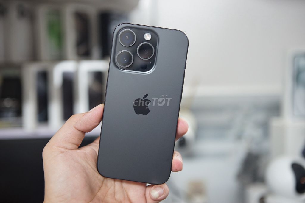 iPhone 15 Pro 256Gb black - q.tế có sim vật lý zin. Mua bán Điện thoại tại Quận 5 Tp Hồ Chí Minh được đăng bởi Lê Trọng Tấn hình 1