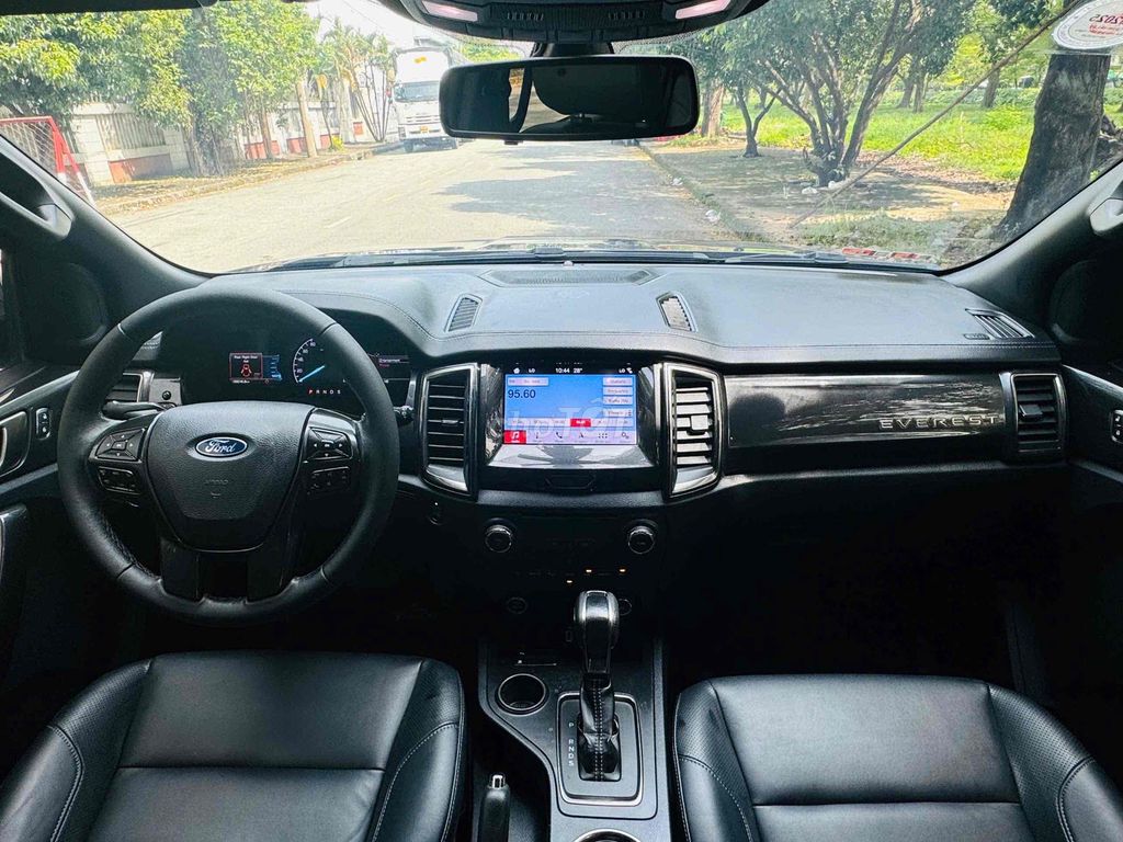 FORD EVEREST TITANIUM 2019 - 69.000km. Mua bán Ô tô tại Quận 1 Tp Hồ Chí Minh được đăng bởi Ms Ly Bến Thành Ford hình 13