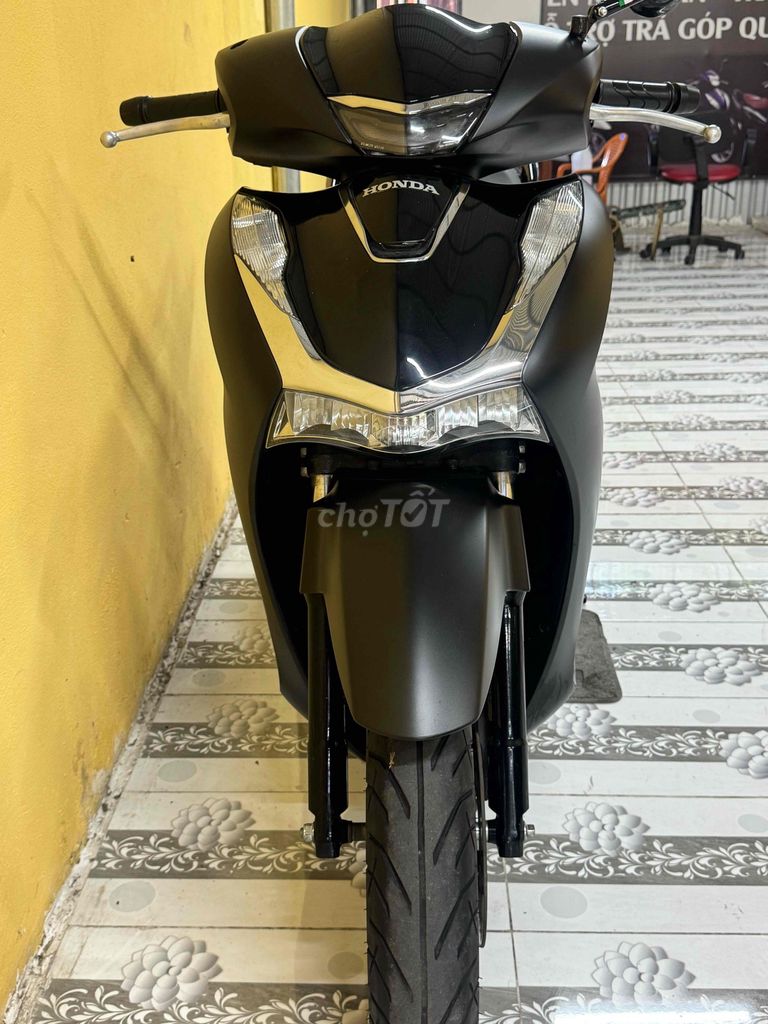 SH 125 2024 черная штора супер новая 43AA-992.97
