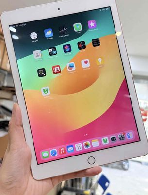 Em Bán iPad  Gen 6 32Gb 4G full chức năng. Mua bán Máy tính bảng tại Quận Đống Đa Hà Nội được đăng bởi Bảo Táo Store