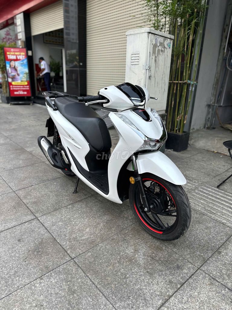 Honda SH 150i ABS 2020 Sporty Trắng. Mua bán Xe máy tại Quận Bình Thạnh Tp Hồ Chí Minh được đăng bởi VÕ MINH HẬU hình 4