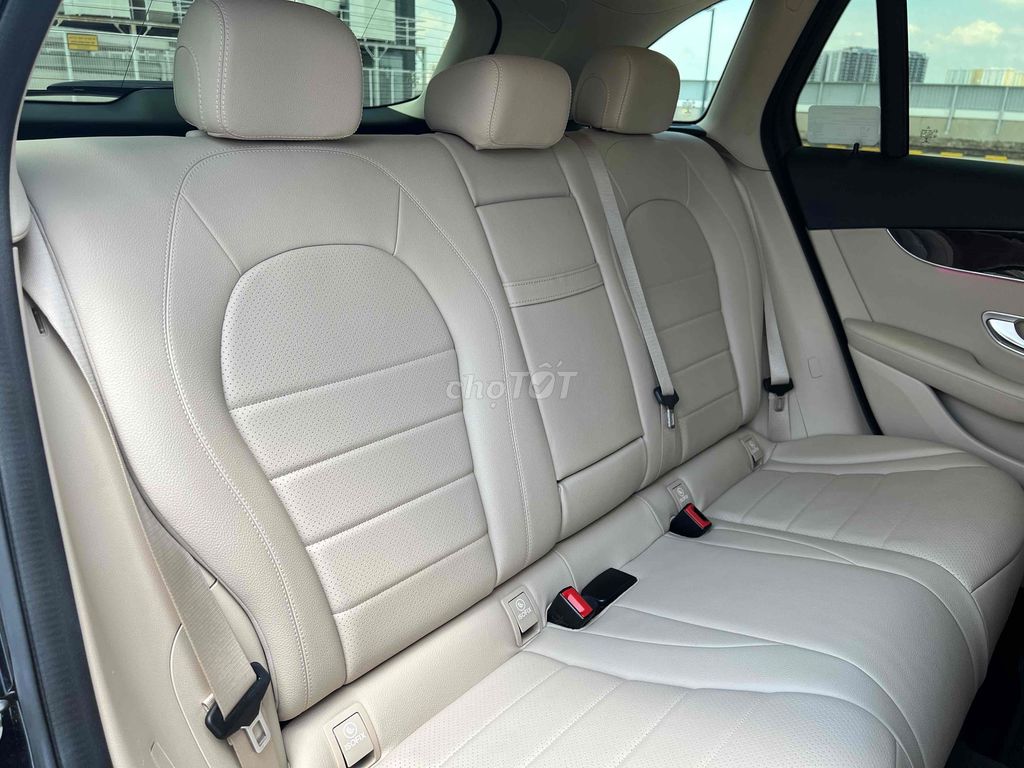 Mercedes GLC200 V1 2022 Lướt 28.000 km. Mua bán Ô tô tại Quận Bình Tân Tp Hồ Chí Minh được đăng bởi Hoàng Thọ hình 16