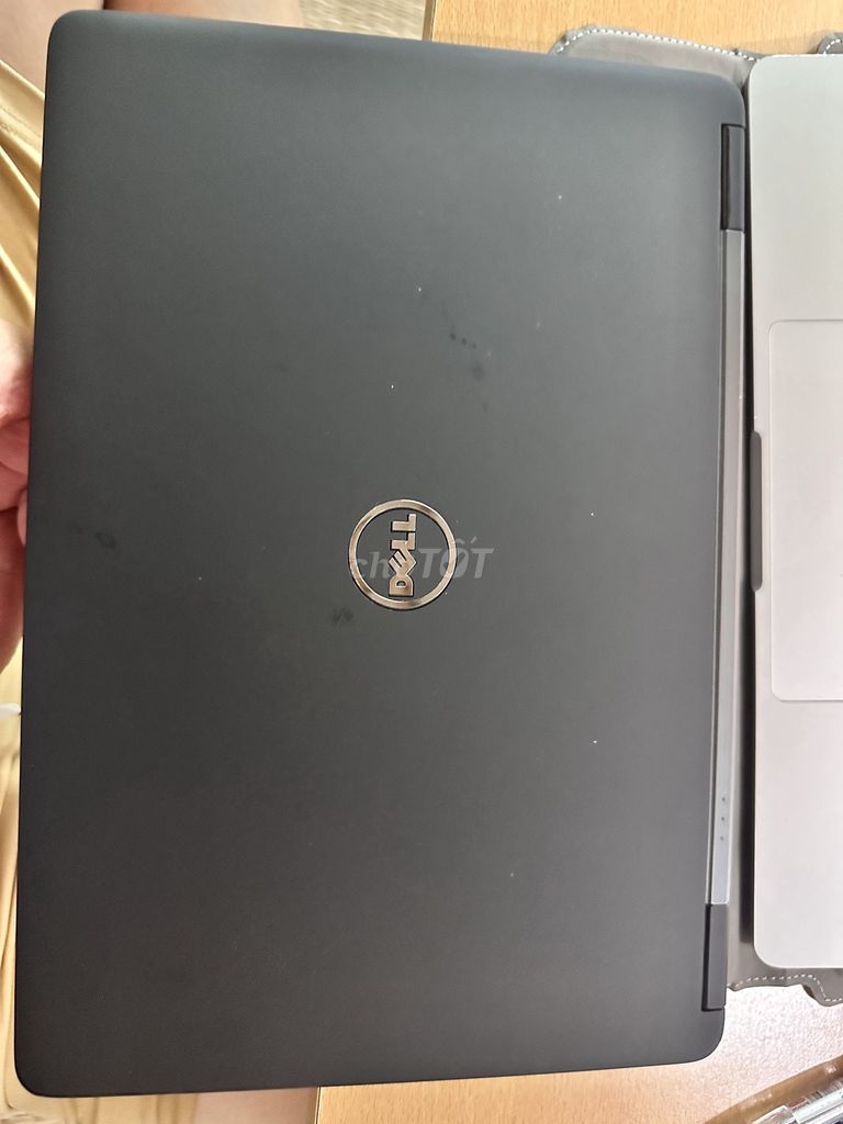 Dell Latitude 7250 i5-5300U 8GB. Mua bán Laptop tại Quận 7 Tp Hồ Chí Minh được đăng bởi Góc Nhìn Thực Tế hình 1