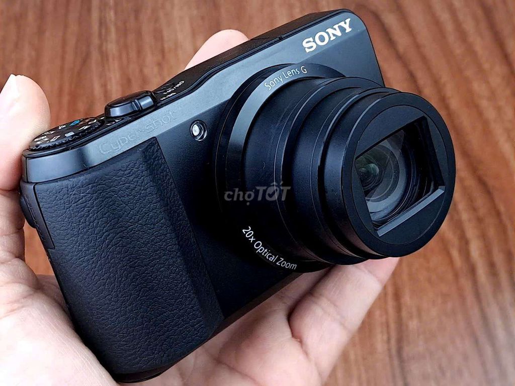 Sony Cybershot Hx30V có Wifi, Flash tích hợp