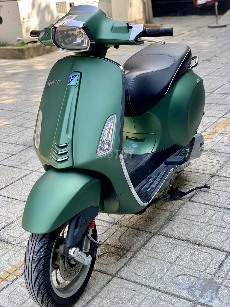 Piaggio Vespa Sprint 125 ABS 2018 матовый темно-зеленый
