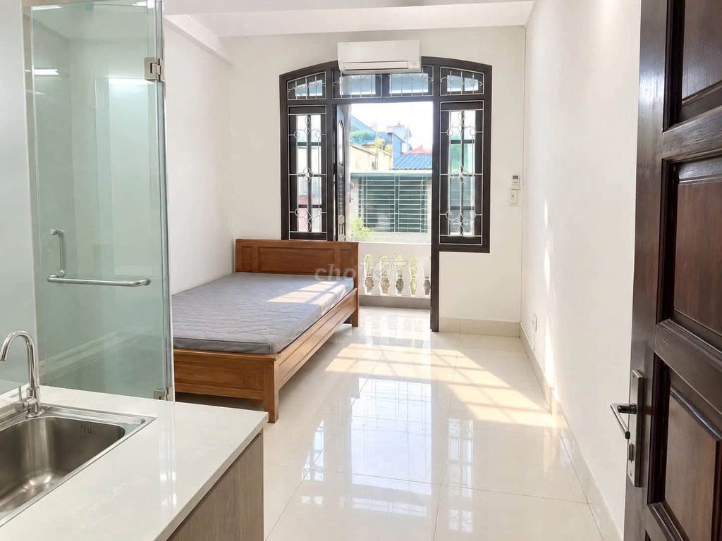 Cho thuê căn hộ full đồ ngõ 12 Phạm Văn Đồng