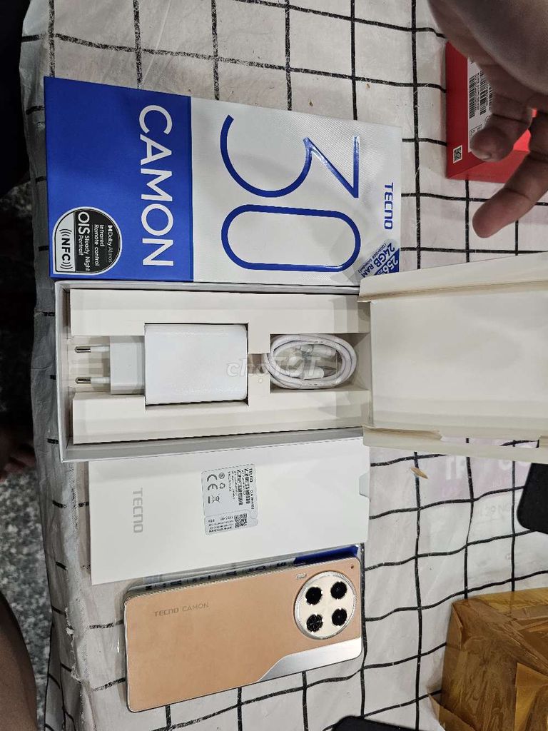 Tecno Camon 30 BẢN 12G/256 100% FULLBOX BH T9/2027. Mua bán Điện thoại tại Quận Tân Phú Tp Hồ Chí Minh được đăng bởi Ngô Minh Mobile  hình 1