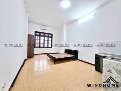 Phòng Cửa Sổ Trời 40m2 Trung Tâm Quận 7 Gần Lotte UFM TDT RMIT