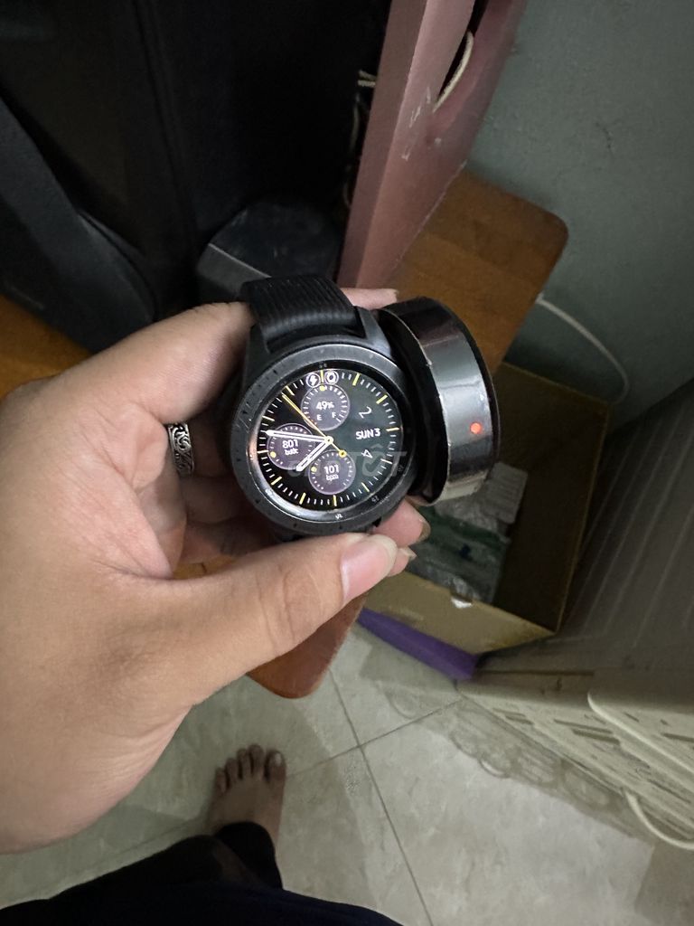 Samsung Galaxy Watch Đen Pin chai. Mua bán Thiết bị đeo thông minh tại Huyện Thanh Trì Hà Nội được đăng bởi long đỗ hình 1