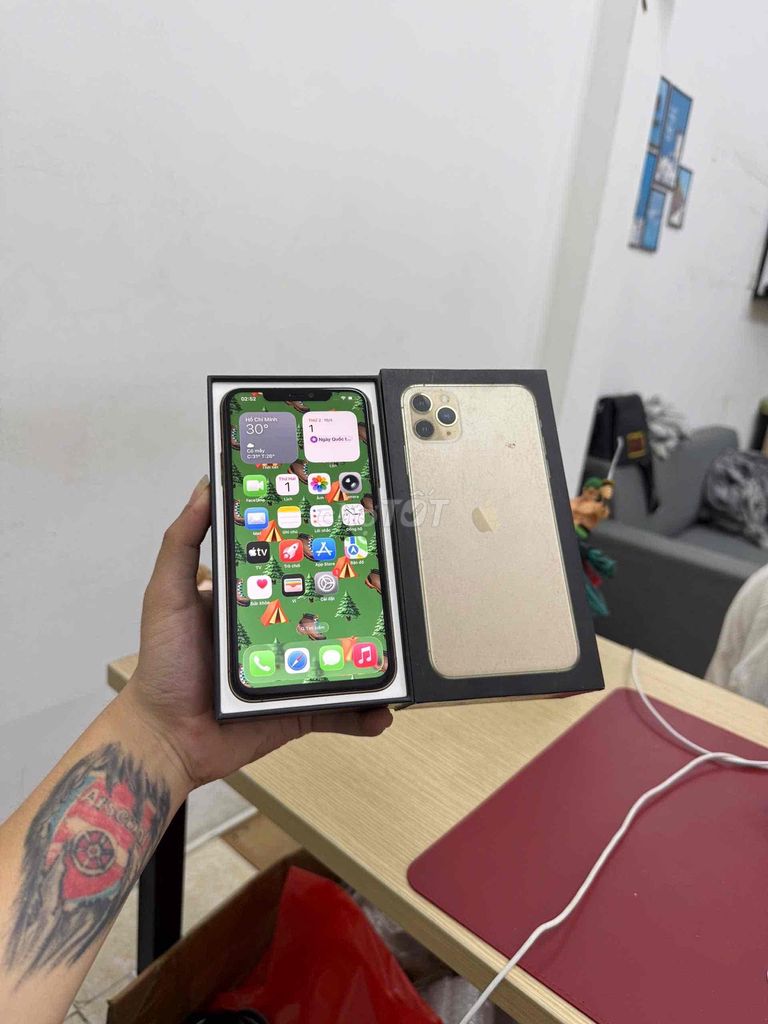 Apple iPhone 11 Pro Max 256GB Vàng Đã sử dụng. Mua bán Điện thoại tại Quận Đống Đa Hà Nội được đăng bởi KT Hà Nội Mobile hình 1