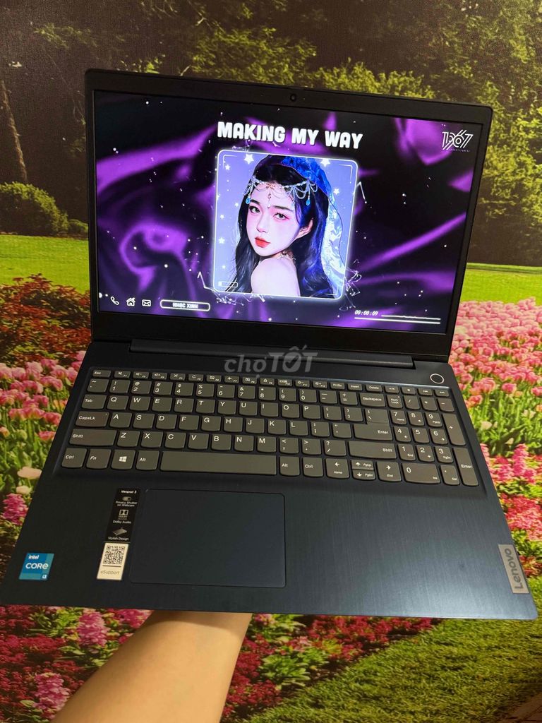 Laptop Lenovo i3 thế hệ 11, đời Cao. máy đẹp.