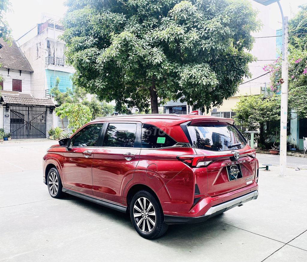 Toyota Veloz Cross 2022 CVT - 1 chủ - BD full hãng. Mua bán Ô tô tại Thành phố Thủ Đức Tp Hồ Chí Minh được đăng bởi HƯNG PHÁT AUTO hình 3