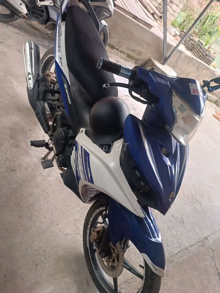Возбудитель Yamaha 135 синий белый