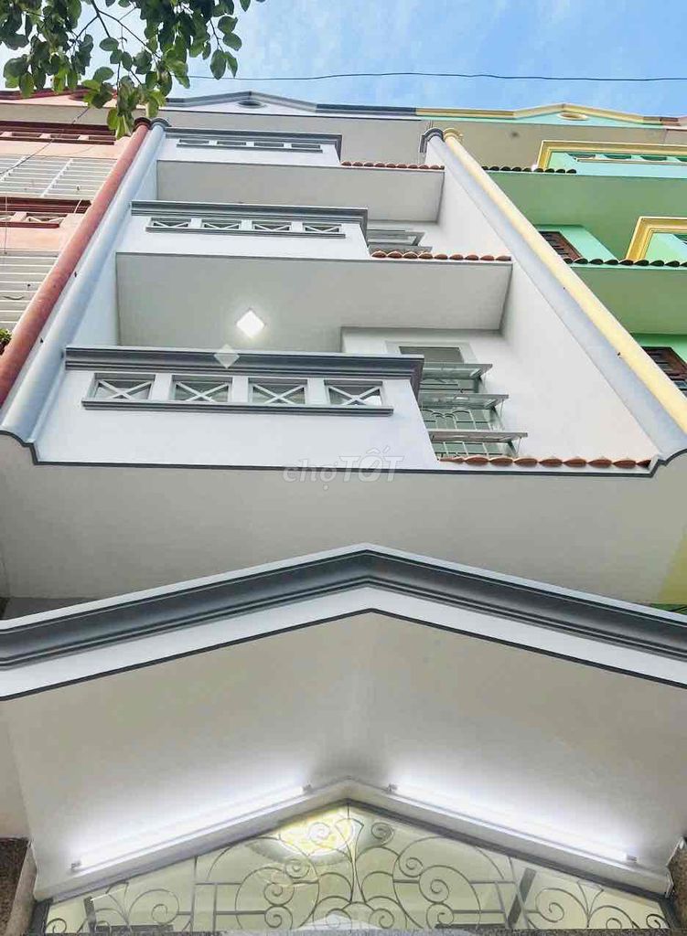 Rent · 6 bd · 72 м² · Quận 8, ул. Đường Tạ Quang Bửu