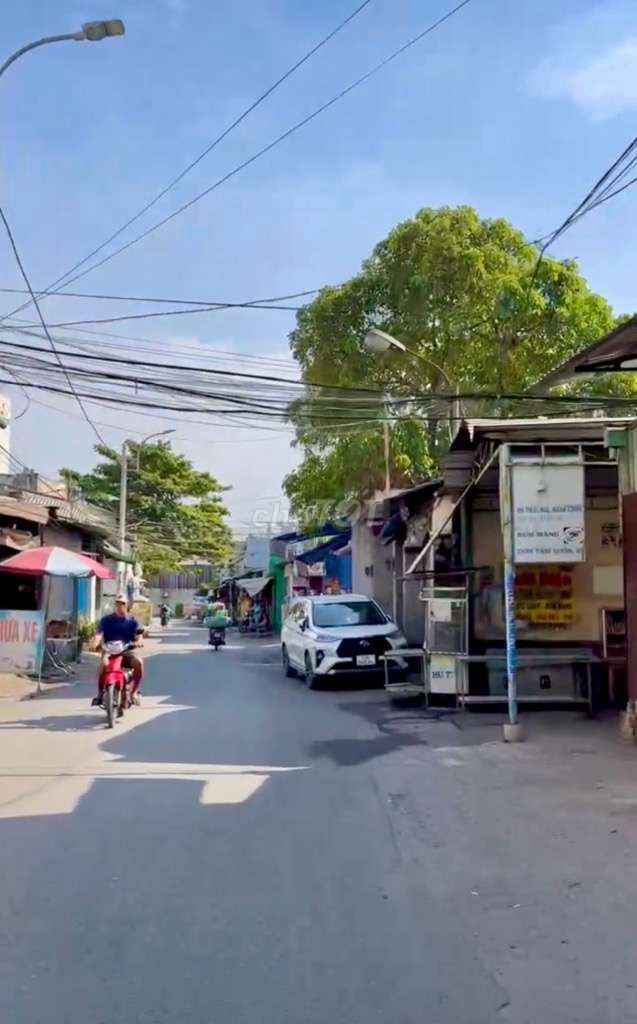 Bán nhà hai mặt tiền , 5 phòng trọ cho thuê ,Nguyễn Thị Tú nhỉnh 4 tỷ