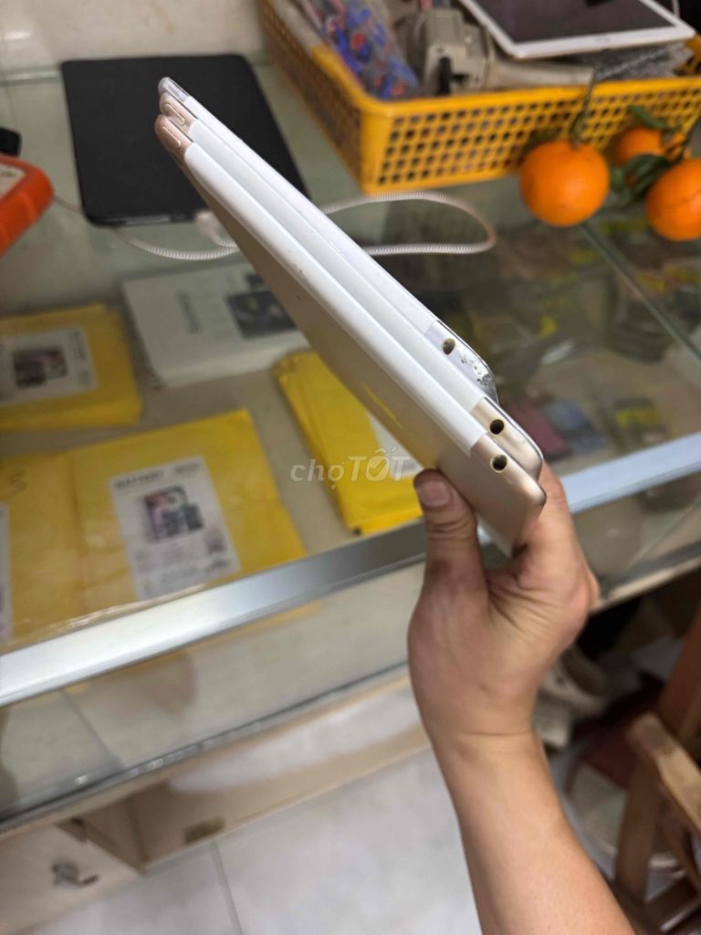 Apple iPad Air 2 16GB Đã dùng. Mua bán Máy tính bảng tại Quận 11 Tp Hồ Chí Minh được đăng bởi Phuong hình 1