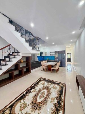 Rent · 5 bd · 100 м² · Quận Ngũ Hành Sơn, ул. Đường Trương Quang Được