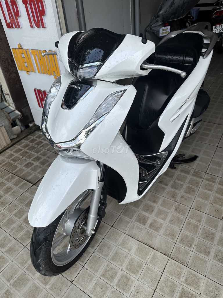 Bán xe sh 160i. Mua bán Xe máy tại Huyện Trảng Bom Đồng Nai được đăng bởi Nguyễn Văn Dũng hình 2