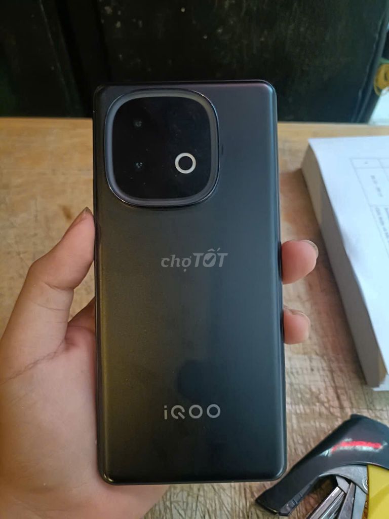 iQOO Z10 Pro Đen Đã sử dụng. Mua bán Điện thoại tại Quận Hai Bà Trưng Hà Nội được đăng bởi book book hình 1