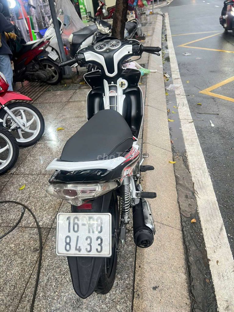 Yamaha Jupiter RC 2012 mới 90% biển số 16. Mua bán Xe máy tại Quận Tân Phú Tp Hồ Chí Minh được đăng bởi Tuanduy hình 3