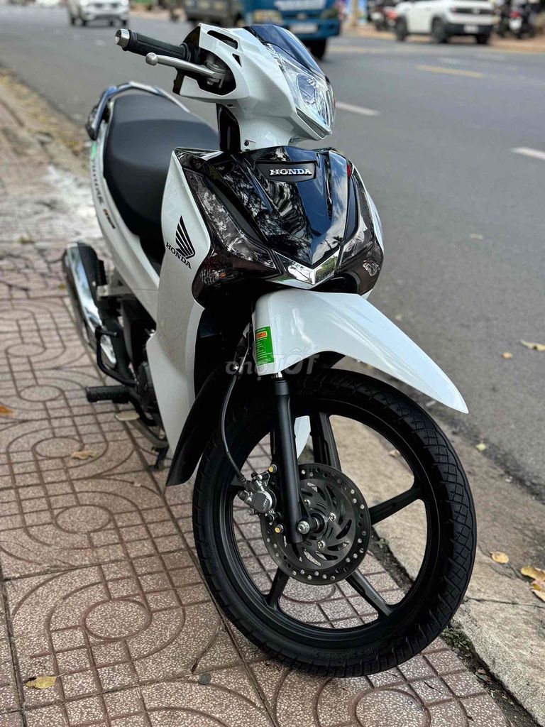Honda Future 2025 Trắng Đen. Mua bán Xe máy tại Thành phố Buôn Ma Thuột Đắk Lắk được đăng bởi Ngô quốc Việt  hình 2