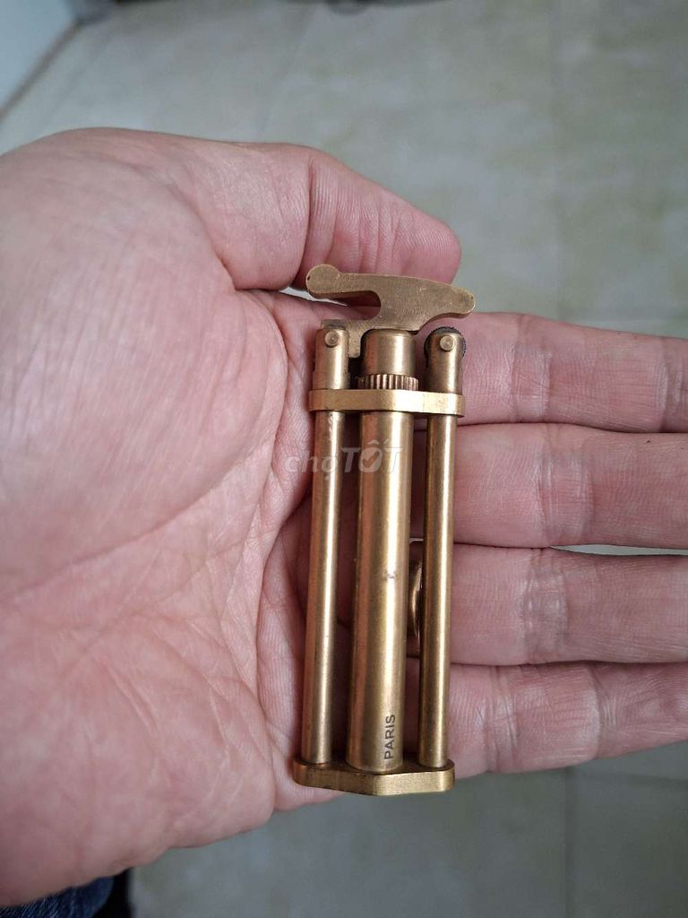 Bật lửa xăng đá bằng Đồng. Mua bán Đồ sưu tầm, đồ cổ tại Quận Hải Châu Đà Nẵng được đăng bởi Khoa hình 1