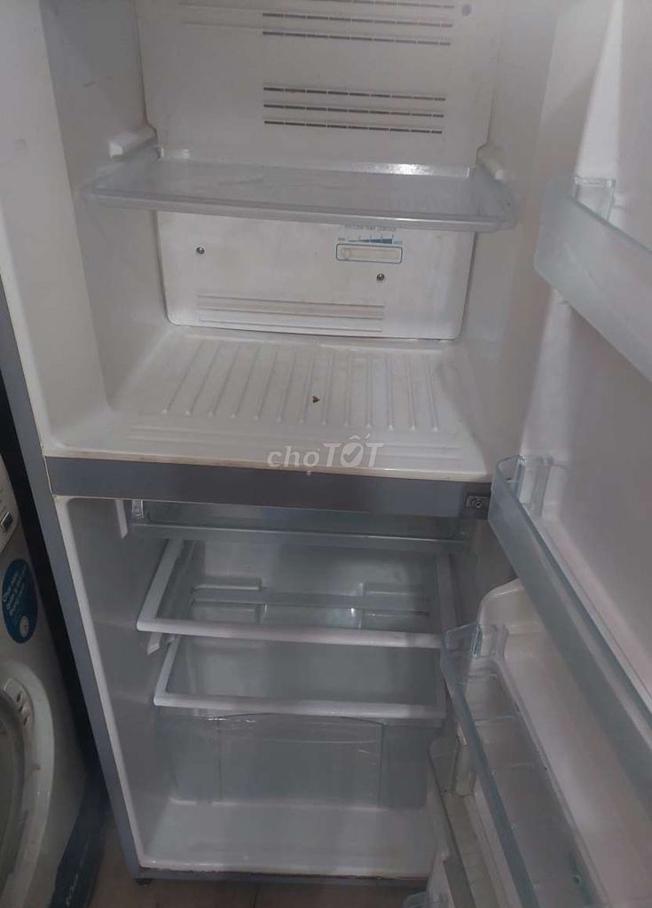 Tủ lạnh Toshiba 180 lít siêu đẹp