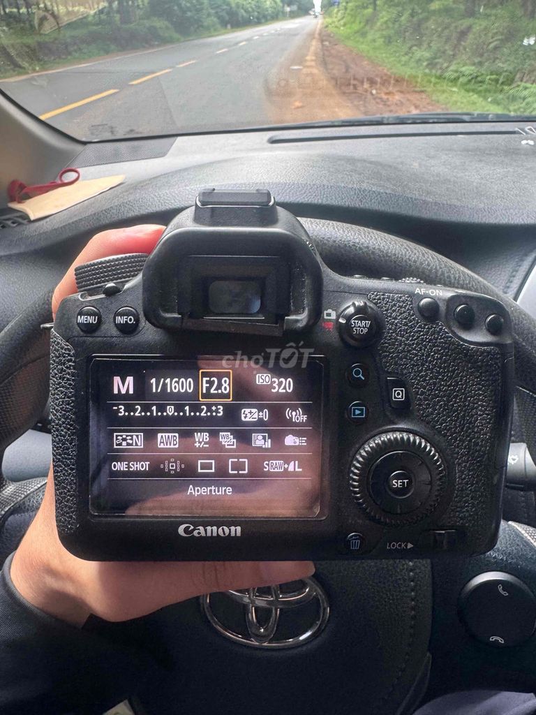 Máy ảnh Canon 6D DSLR Đen 50mm STM. Mua bán Máy ảnh, Máy quay tại Thị Xã Buôn Hồ Đắk Lắk được đăng bởi Nguyễn minh hình 1
