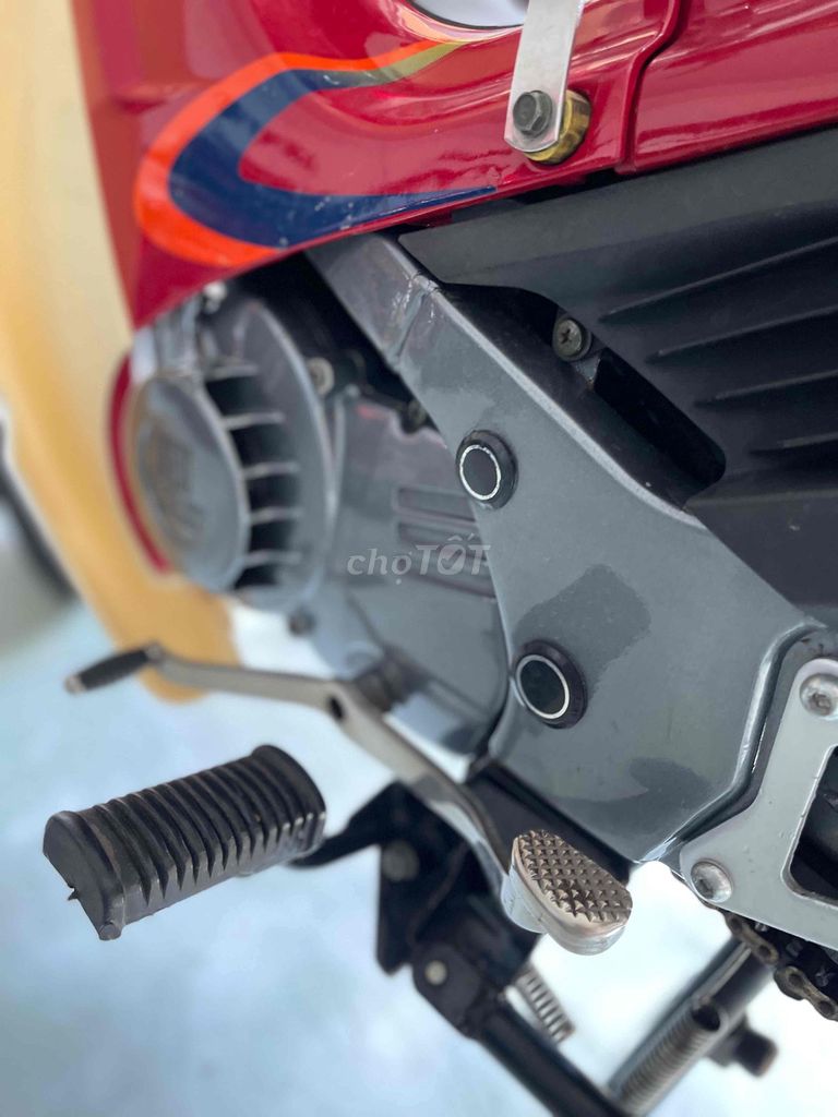 Suzuki RGV 120 Đỏ kem Côn tay. Mua bán Xe máy tại Thành phố Ngã Bảy Hậu Giang được đăng bởi Xe Máy Minh Hiếu Hậu Giang  hình 7